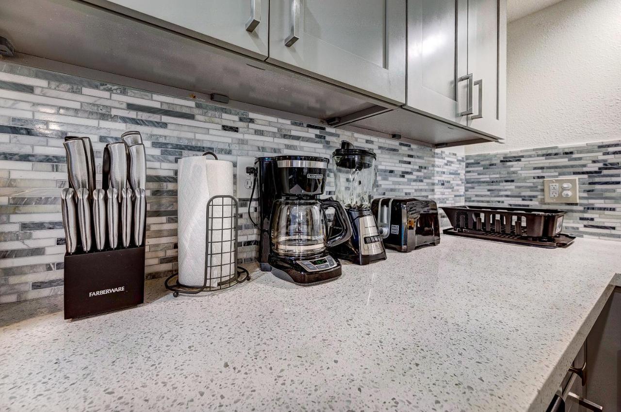 Trendy Midtown Apt, Walk To Shops & Sites, Pets Ok Houston Exterior photo